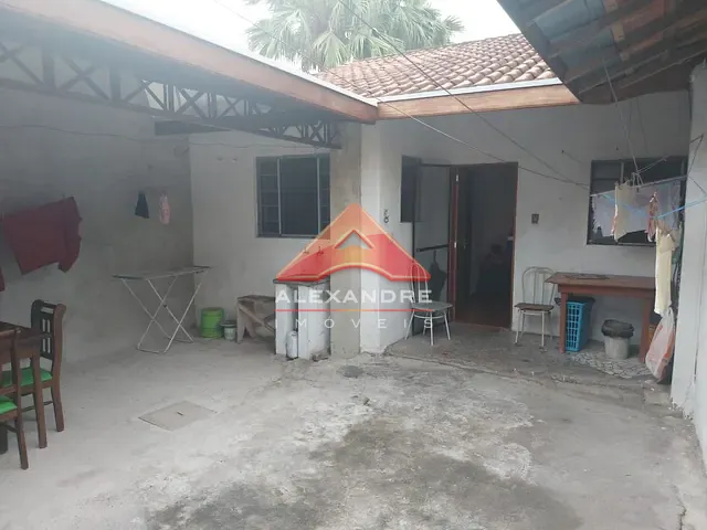 Casa com 250m² 3 quartos e 1 banheiro, à venda, no bairro Santana em São José dos Campos