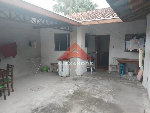 Casa com 250m² 3 quartos e 1 banheiro, à venda, no bairro Santana em São José dos Campos
