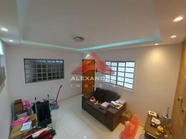 Casa com 250m² 3 quartos e 1 banheiro, à venda, no bairro Santana em São José dos Campos