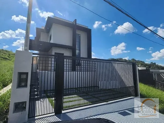Casa com 200m² 3 quartos e 3 banheiros, à venda, no bairro Jardim Santa Fe em Bom Jesus dos Perdões