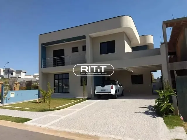 Casa com 300m² 4 quartos e 6 banheiros, à venda, no bairro Roncáglia em Valinhos