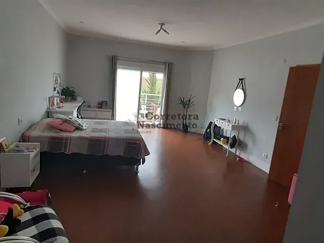 Casa com 1000m² 5 quartos e 6 banheiros, à venda, no bairro Parque Residencial Santa Paula em Jacareí