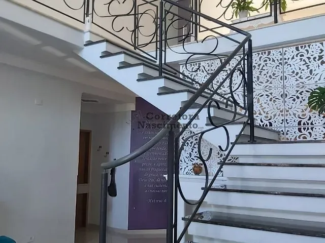 Casa com 1000m² 5 quartos e 6 banheiros, à venda, no bairro Parque Residencial Santa Paula em Jacareí