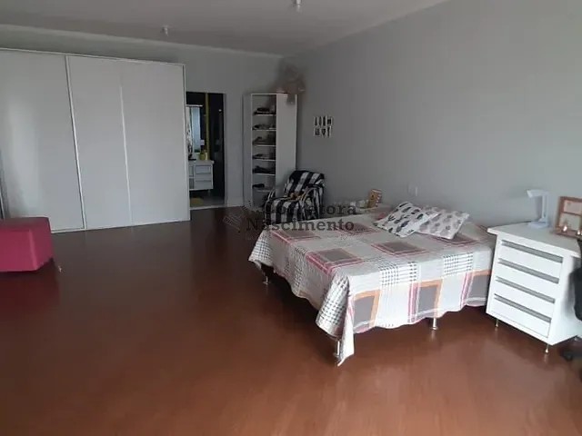 Casa com 1000m² 5 quartos e 6 banheiros, à venda, no bairro Parque Residencial Santa Paula em Jacareí