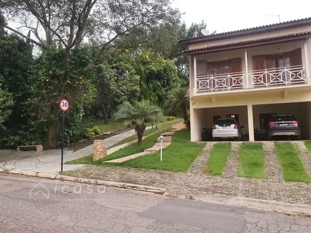 Casa com 300m² 3 quartos e 3 banheiros, à venda, no bairro Urbanova em São José dos Campos