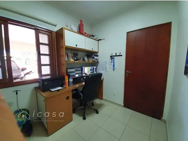 Casa com 300m² 3 quartos e 3 banheiros, à venda, no bairro Urbanova em São José dos Campos