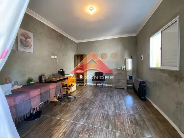 Casa com 219m² 3 quartos e 1 banheiro, à venda, no bairro Jardim dos Bandeirantes em São José Dos Campos