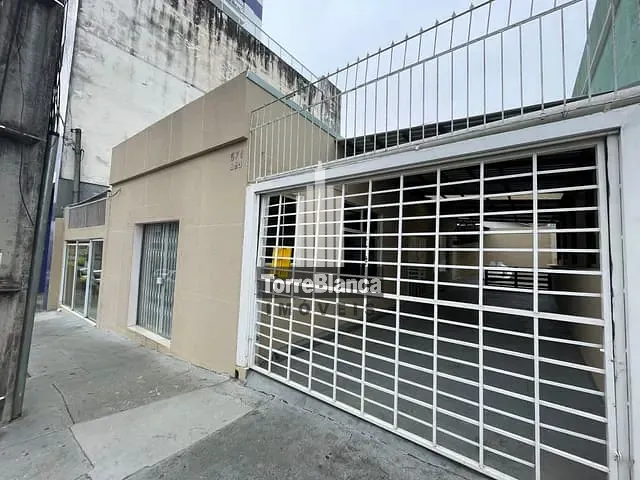 Casa com 200m², para alugar, no bairro Centro em Ponta Grossa