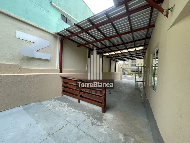 Casa com 200m², para alugar, no bairro Centro em Ponta Grossa