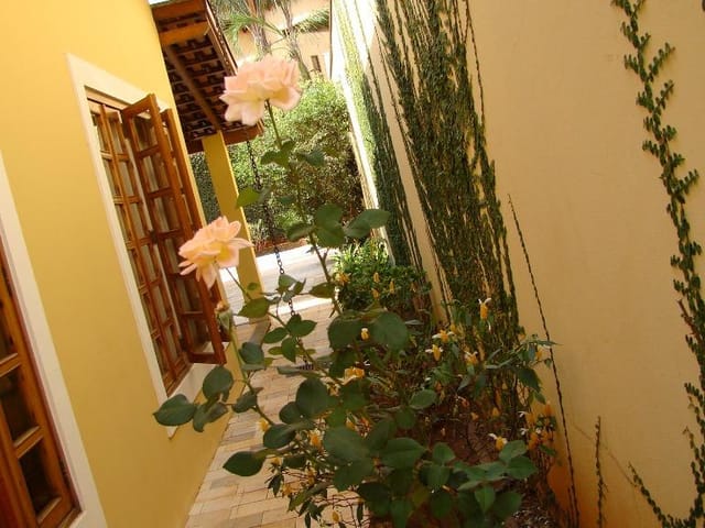 Foto do Casa - Casa à venda 3 Quartos, 3 Suites, 479.22M², Santa Maria, Uberaba - MG | ZUCATO IMOBILIARIA LTDA