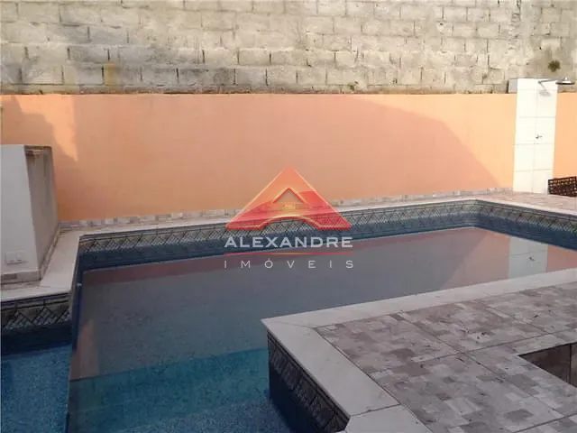 Casa com 300m² 4 quartos e 3 banheiros, à venda, no bairro Jardim Valparaíba em São José dos Campos