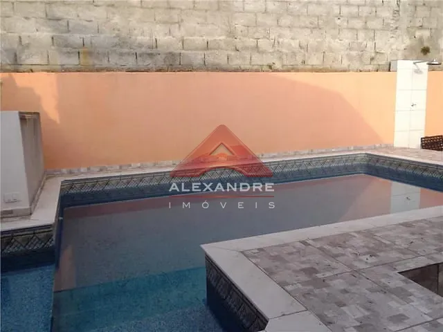 Casa com 300m² 4 quartos e 3 banheiros, à venda, no bairro Jardim Valparaíba em São José dos Campos