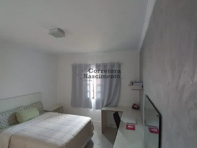 Casa com 214m² 3 quartos e 2 banheiros, à venda, no bairro Jardim Santa Marina em Jacareí