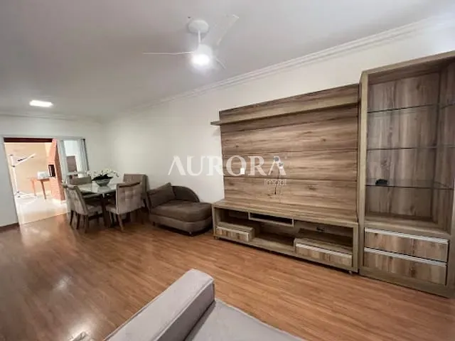 Casa 3 quartos e 3 banheiros, à venda, no bairro São Vicente em Londrina