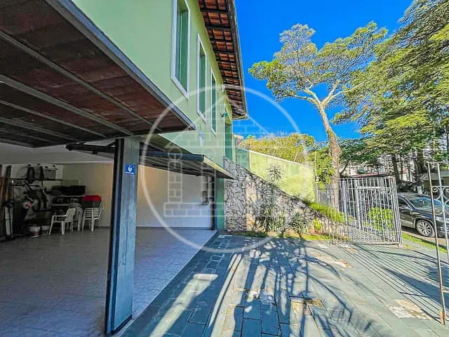 Casa com 700m² 4 quartos e 6 banheiros, à venda ou para alugar, no bairro Jardim Marajoara em São Paulo