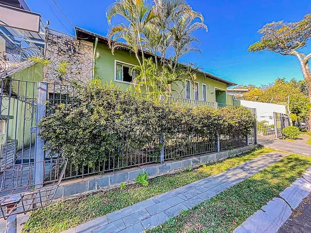 Casa com 700m² 4 quartos e 6 banheiros, à venda ou para alugar, no bairro Jardim Marajoara em São Paulo