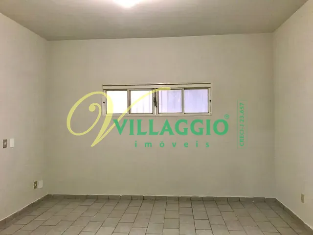 Casa com 242m² 3 quartos e 2 banheiros, à venda ou para alugar, no bairro Centro em São José do Rio Preto