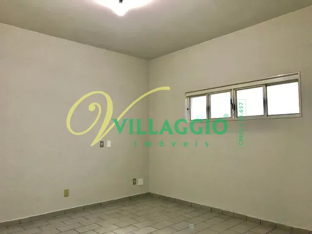 Casa com 242m² 3 quartos e 2 banheiros, à venda ou para alugar, no bairro Centro em São José do Rio Preto