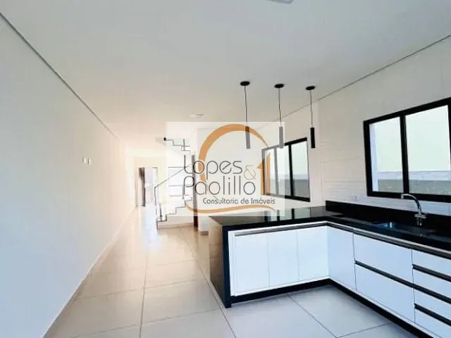 Casa com 215m² 3 quartos e 4 banheiros, à venda, no bairro Loteamento Loanda em Atibaia