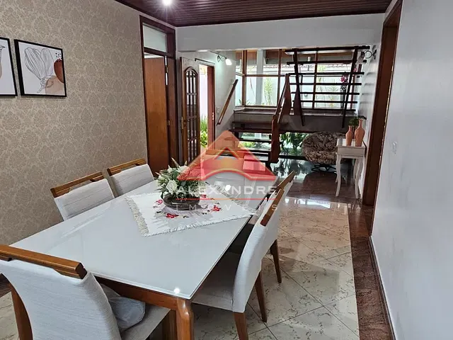Casa com 512m² 4 quartos e 3 banheiros, à venda, no bairro Jardim Aquarius em São José dos Campos