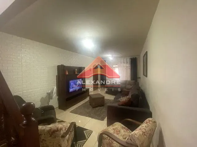 Casa com 210m² 3 quartos e 3 banheiros, à venda, no bairro Monte Castelo em São José dos Campos