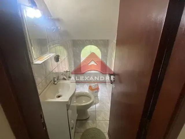 Casa com 210m² 3 quartos e 3 banheiros, à venda, no bairro Monte Castelo em São José dos Campos