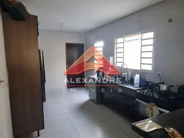 Casa com 250m² 3 quartos e 1 banheiro, à venda, no bairro Jardim Santa Inês II em São José Dos Campos