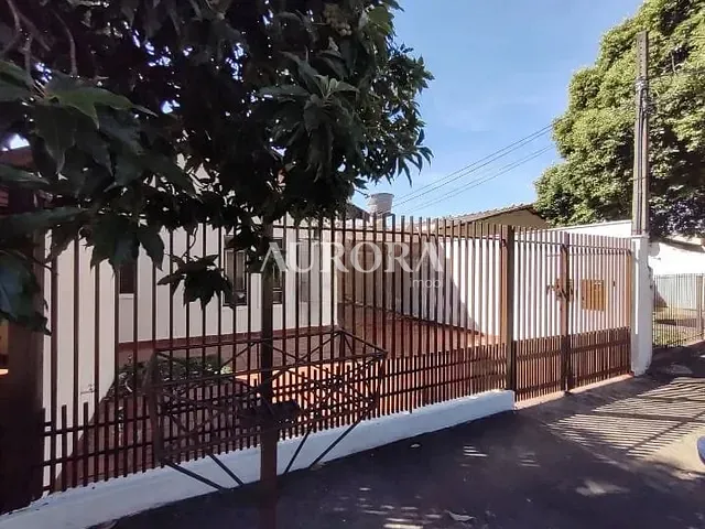Casa com 266m² 3 quartos e 1 banheiro, à venda, no bairro Ideal em Londrina