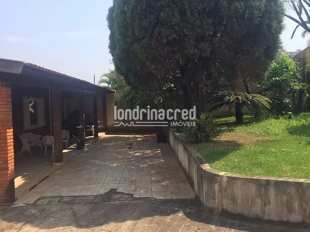 Casa com 900m² 3 quartos e 5 banheiros, à venda, no bairro Jardim Alvorada em Londrina