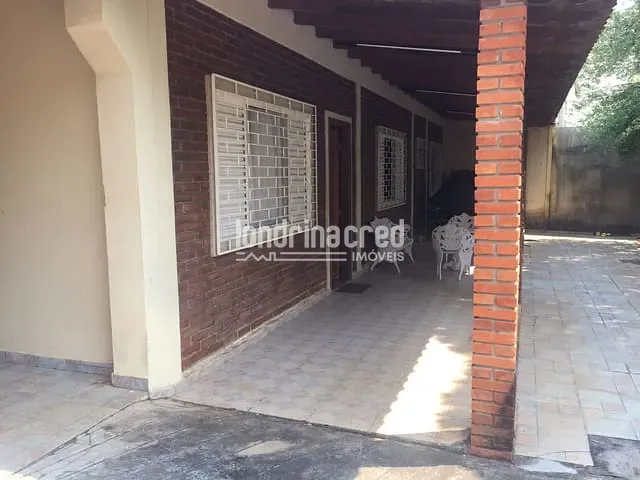 Casa com 900m² 3 quartos e 5 banheiros, à venda, no bairro Jardim Alvorada em Londrina