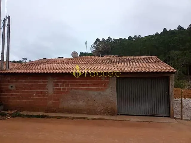 Casa com 500m², à venda, no bairro Pinhal Novo em Lorena