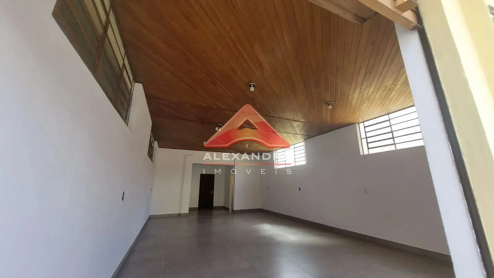 Casa, 4 quartos, 207 m² - Foto 1