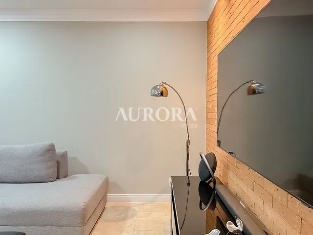 Casa com 332m² 3 quartos e 5 banheiros, à venda, no bairro H.U. em Londrina