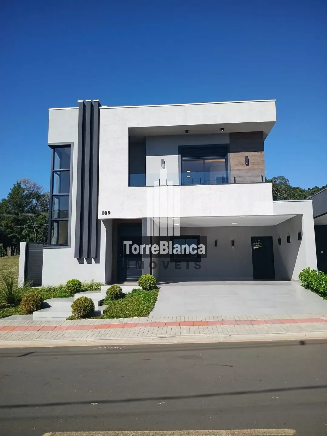 Casa, 4 quartos, 252 m² - Foto 1