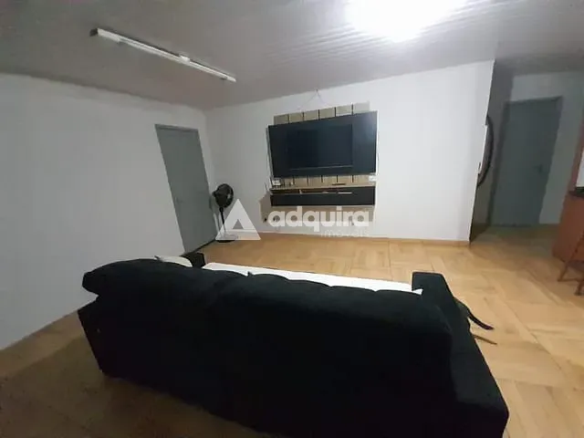 Casa com 242m² 2 quartos e 2 banheiros, à venda, no bairro Contorno em Ponta Grossa