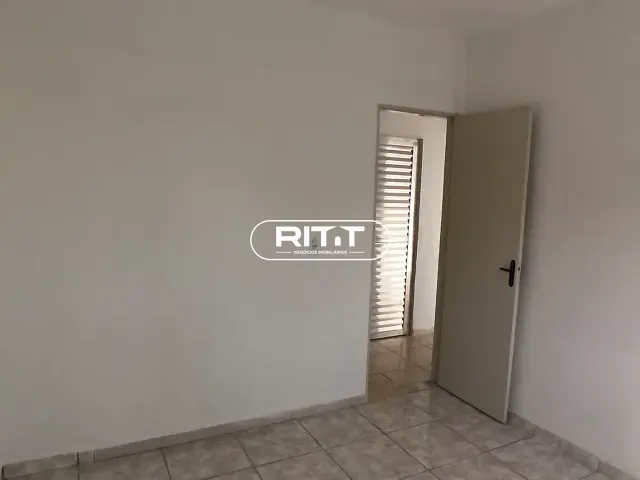Casa com 330m², à venda, no bairro Parque Dom Pedro II em Campinas