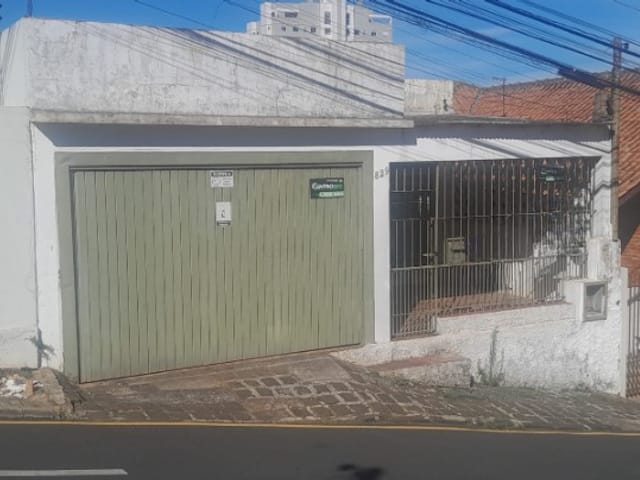 Casa Comercial Centro, 4 Dorms, 189 m², 02 Vagas