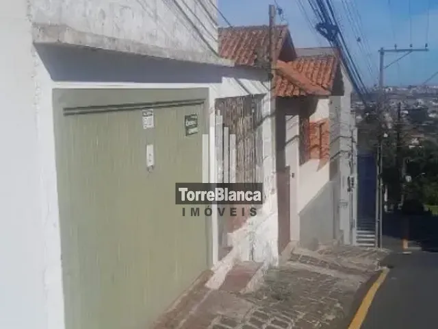 Casa com 307m², à venda, no bairro Centro em Ponta Grossa