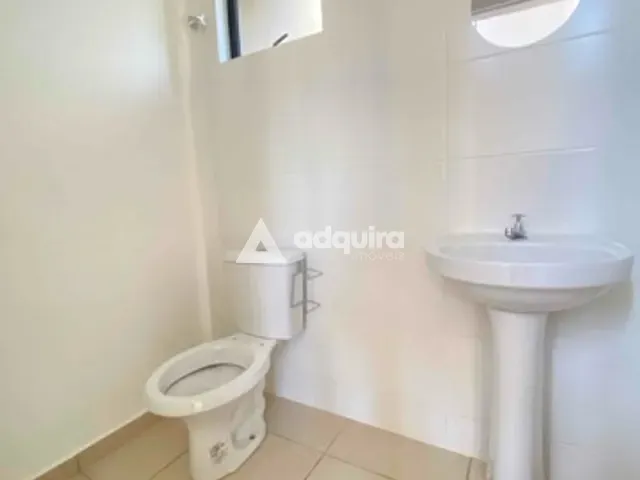 Casa 2 quartos e 1 banheiro, à venda, no bairro Jardim Carvalho em Ponta Grossa
