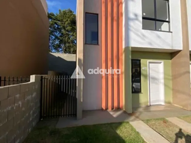 Casa 2 quartos e 1 banheiro, à venda, no bairro Jardim Carvalho em Ponta Grossa