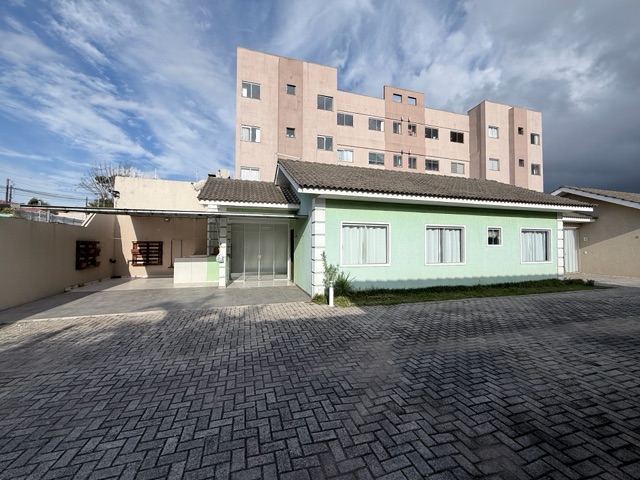 Locação - Casa com 3 quartos, 3 vagas cobertas, Churrasqueira, 80 m², Condomínio Ana Lúcia - Jardim Carvalho, Ponta Grossa.