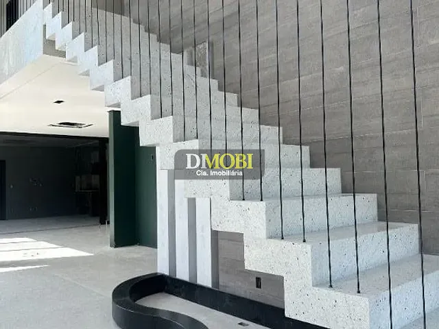 Casa com 383m² 3 quartos e 4 banheiros, à venda, no bairro Distrito Industrial em Cachoeirinha