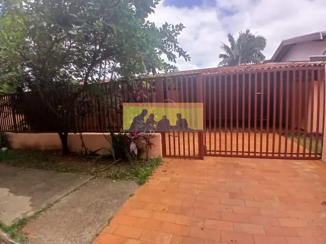 Casa 4 quartos e 2 banheiros, para alugar, no bairro Cidade Universitária em Campinas