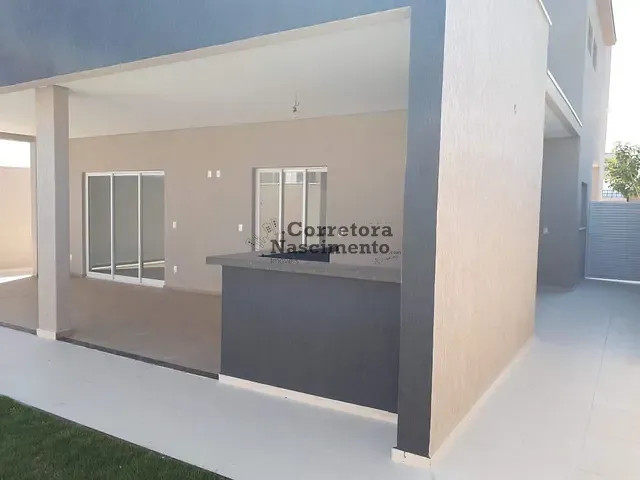 Casa com 300m², à venda, no bairro Residencial Terras do Vale em Caçapava