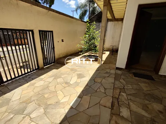 Casa com 250m² 3 quartos e 2 banheiros, à venda, no bairro Parque Jambeiro em Campinas