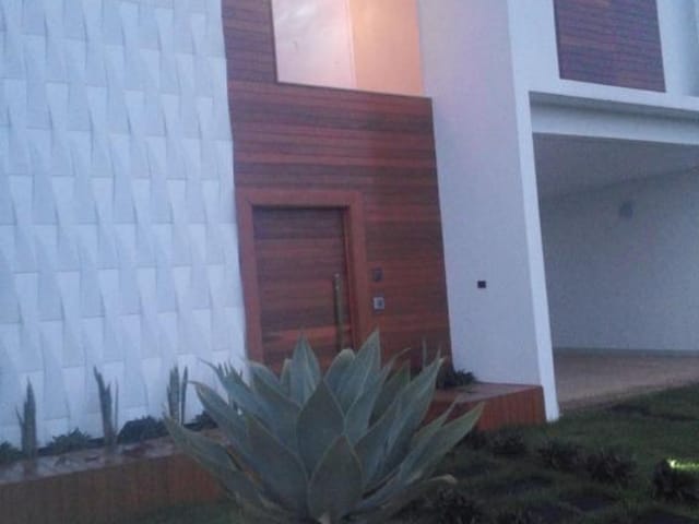 Foto do Casa - Casa à venda 3 Quartos, 3 Suites, 400M², Conjunto Morada do Sol, Uberaba - MG | ZUCATO IMOBILIARIA LTDA