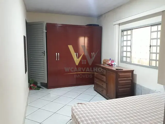 Casa com 300m² 3 quartos e 2 banheiros, à venda, no bairro Boa Vista em Anápolis
