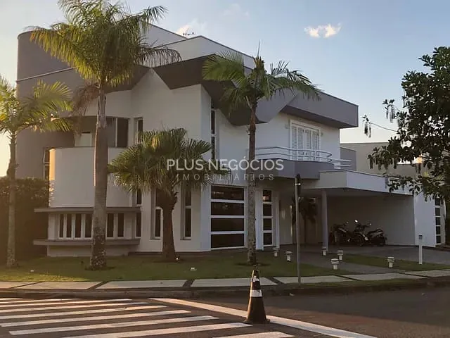 Casa com 900m² 4 quartos e 6 banheiros, à venda ou para alugar, no bairro Condomínio Angelo Vial em Sorocaba