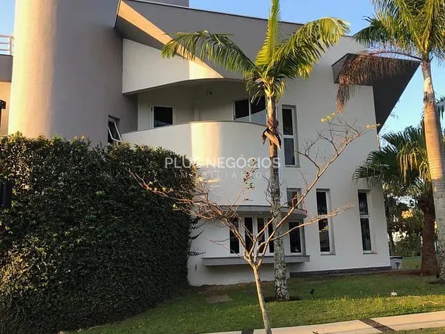 Casa com 900m² 4 quartos e 6 banheiros, à venda ou para alugar, no bairro Condomínio Angelo Vial em Sorocaba