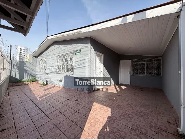 Casa com 110m², para alugar, no bairro Centro em Ponta Grossa